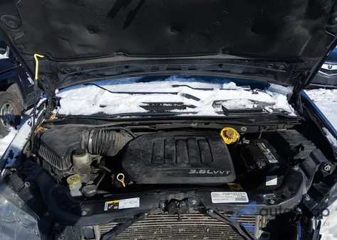 2016 Chrysler Town & Country Touring from USA, damaged, VIN 2C4RC1BG5GR290900